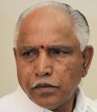 Yeddyurappa meets with supporters